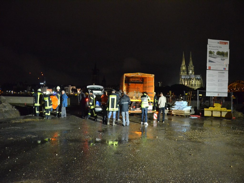 Bombenfund Koeln Deutz Rheinboulevard Hyatt Hotel P161.JPG - Miklos Laubert